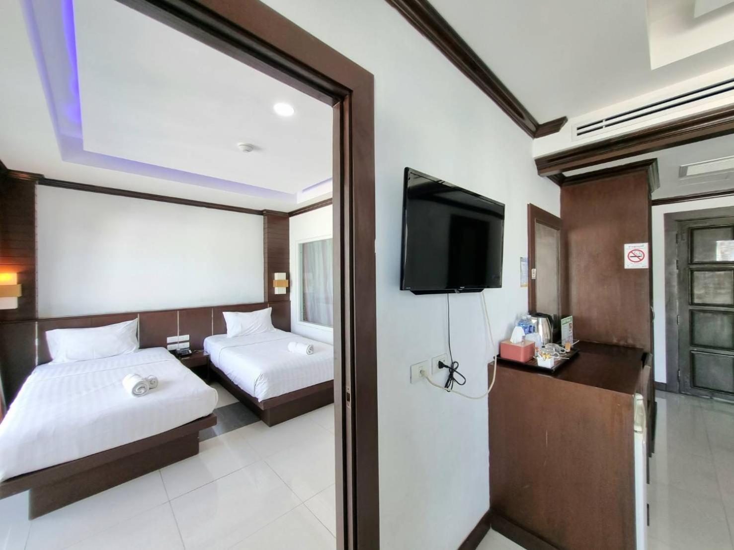 Deluxe Quadruple Room,1552563205:JPEG